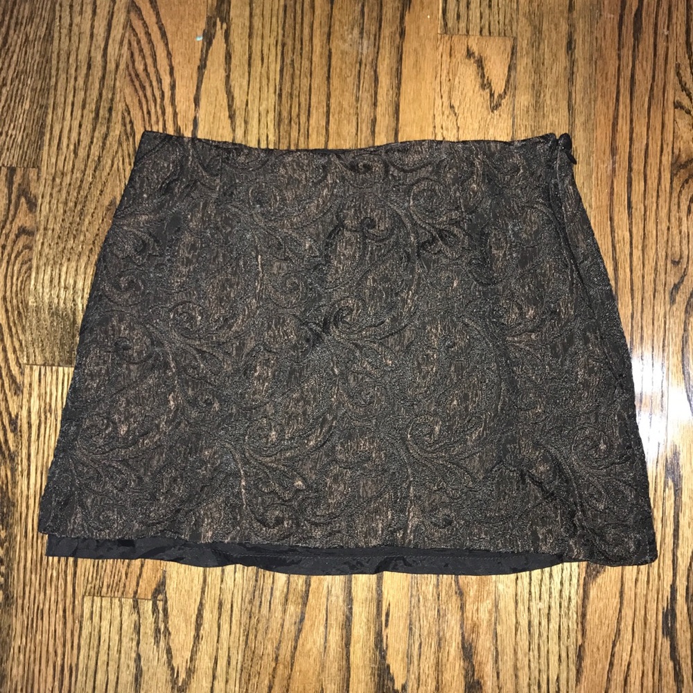 Dark skirt with zipper